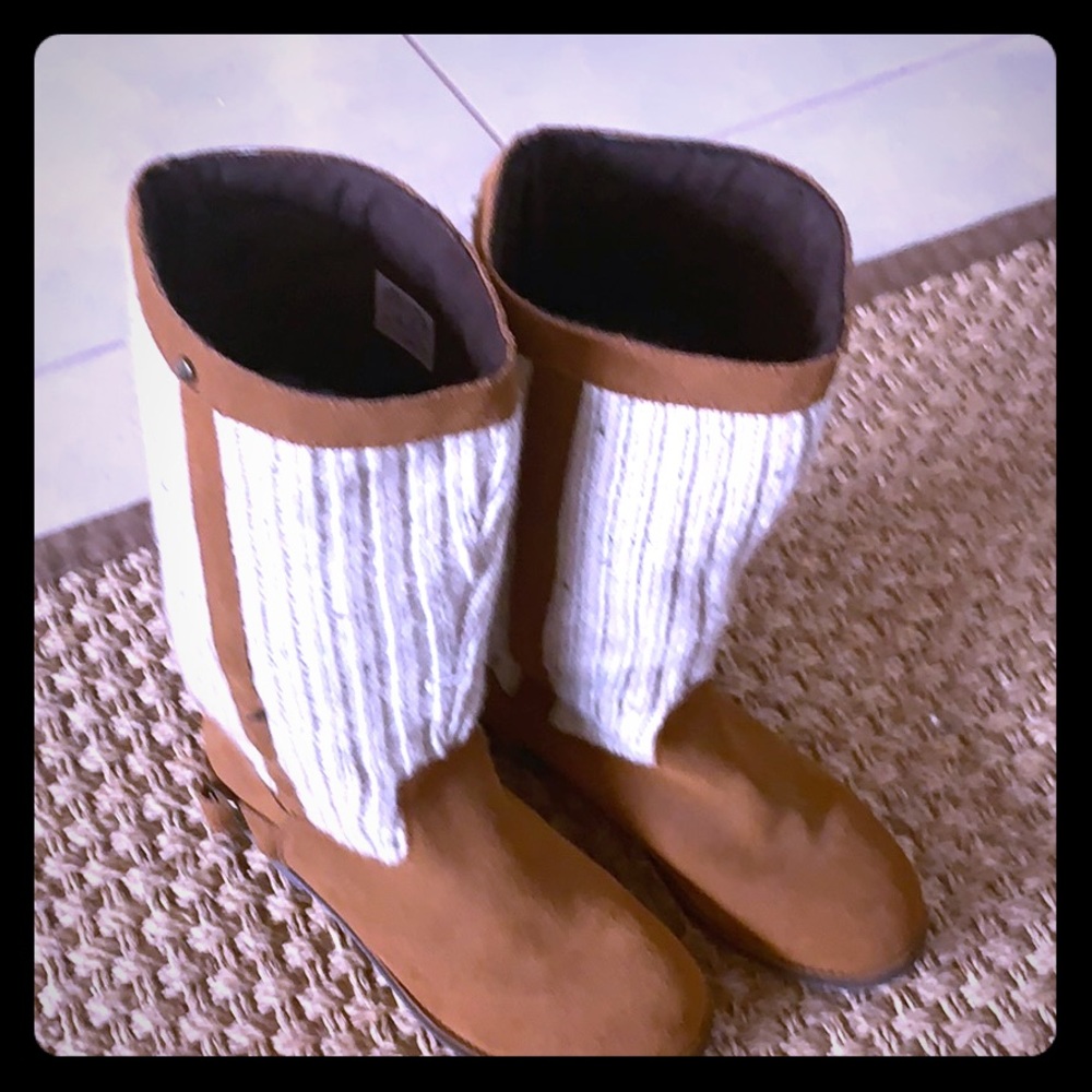 TEVA BOOT LIKE NEW CONDITION 7.5